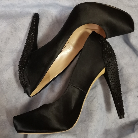 Nine West satin heel shoes - Picture 2 of 6